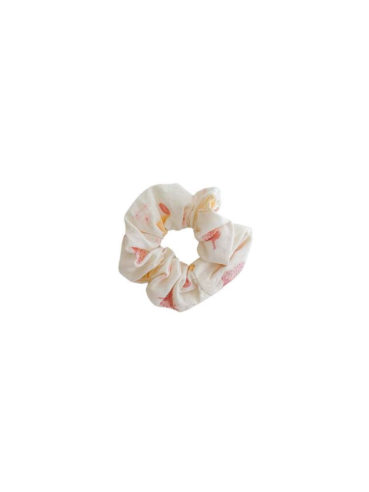 SCRUNCHIE | AUGUST